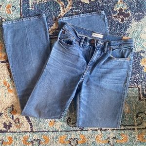 NWT Madewell Flea Market Flare in Maribel Wash